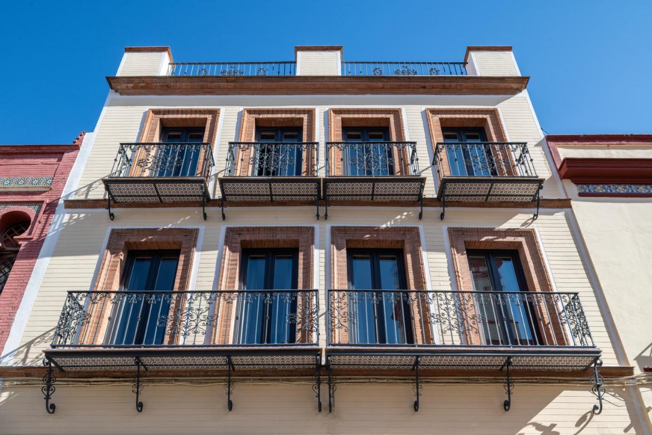 Magno Apartments San Gil - Shared Jacuzzi Seville Exterior photo