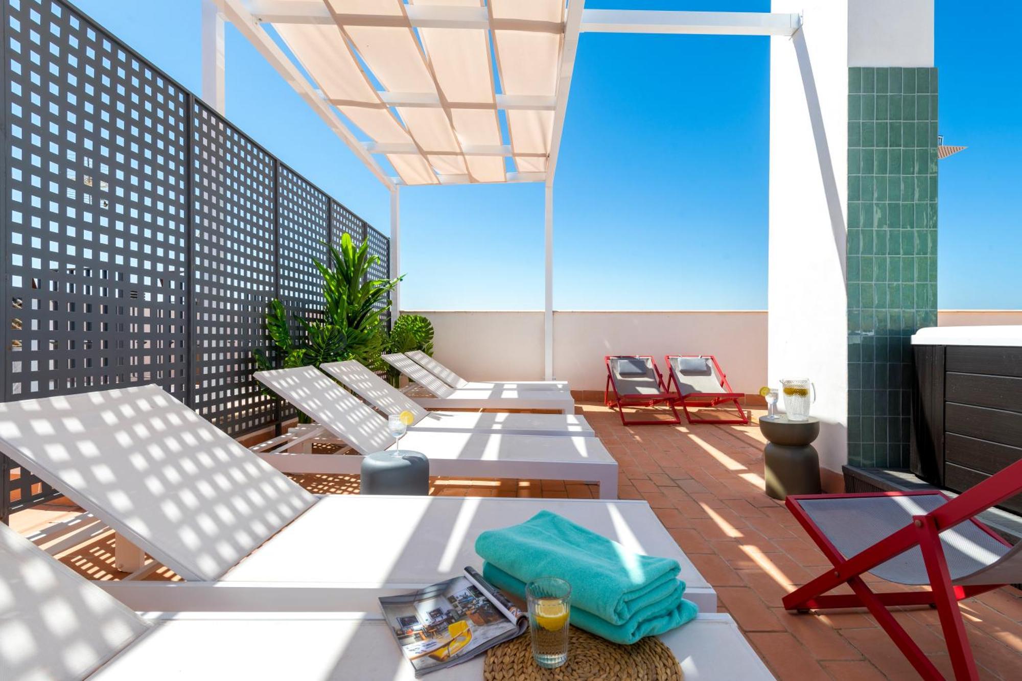 Magno Apartments San Gil - Shared Jacuzzi Seville Exterior photo